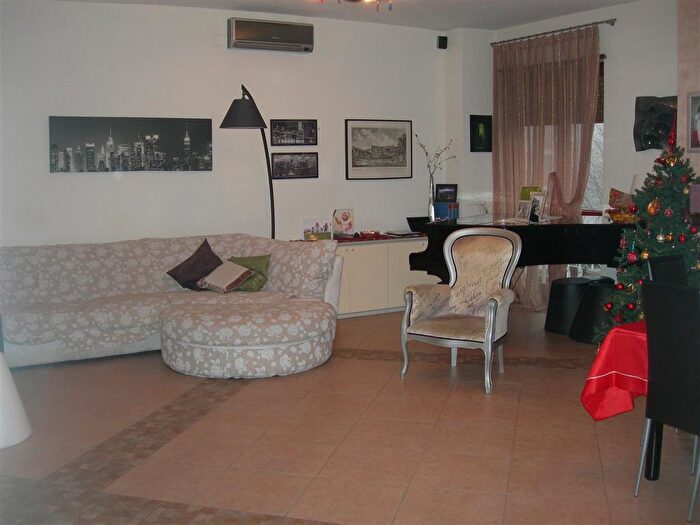 Appartamento quadrilocale in vendita in Alessandria