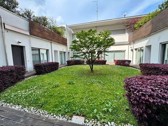 Appartamento trilocale in affitto in Corvetto, Milano