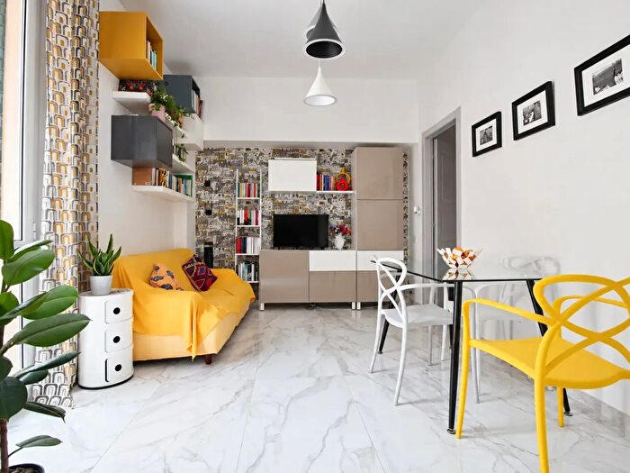 Appartamento trilocale in vendita in Via delle Fragole, Bologna