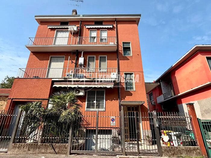 Appartamento bilocale in vendita in Via Bellini, Cologno Monzese
