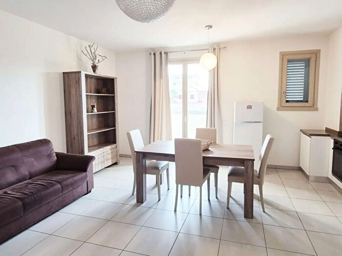 Appartamento trilocale in vendita in Via Pascoli, Prato