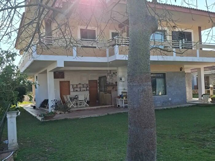Casa con 12 locali in vendita in Via del Tuffetto, Siracusa