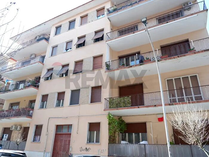 Appartamento con 5 locali in vendita in Via Michele Ferrara, Caserta