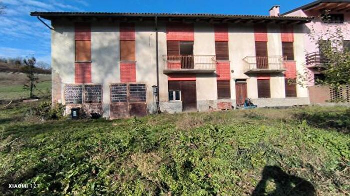 Casa con 5 locali in vendita in Via Sciolze, Cinzano