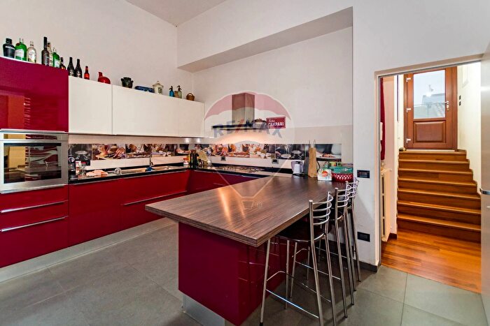 Appartamento con 5 locali in vendita in Corso Mazzini, Castellana Sicula