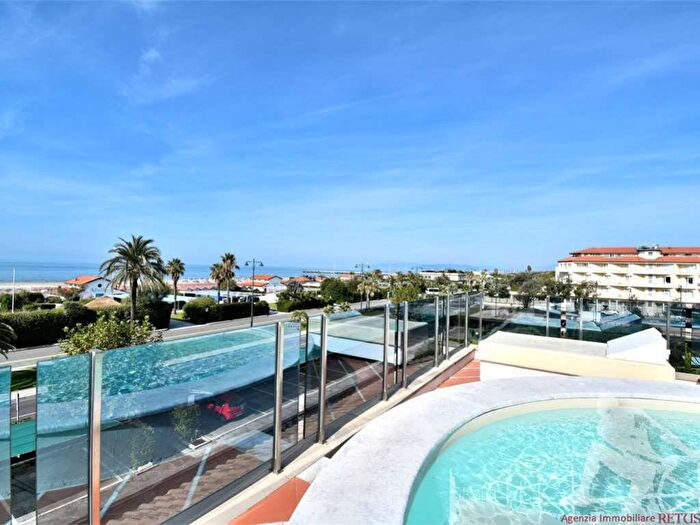 Casa con 6 locali in affitto in Centro, Forte dei Marmi