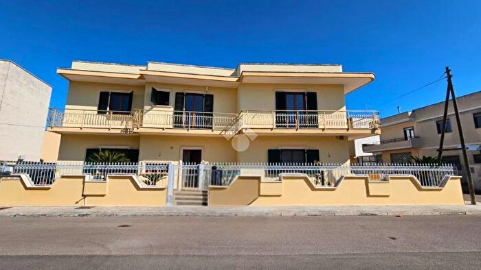 Appartamento con 6 locali in vendita in Via San Severino, Nardo