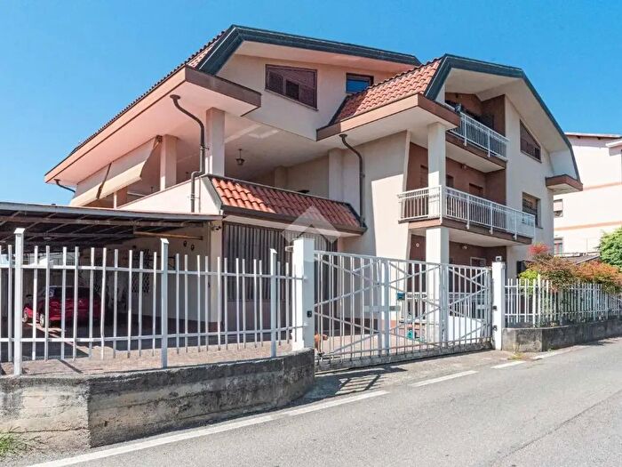 Casa con 15 locali in vendita in Zona San Rocco, Cirie'