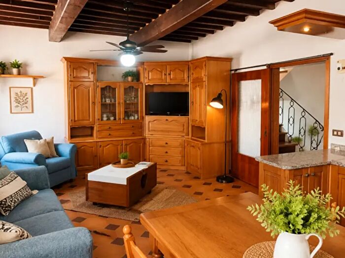 Appartamento con 8 locali in vendita in Via San Rocco, Rapolano Terme