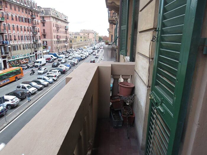 Appartamento trilocale in affitto in Corso Sardegna, Marassi, Genova