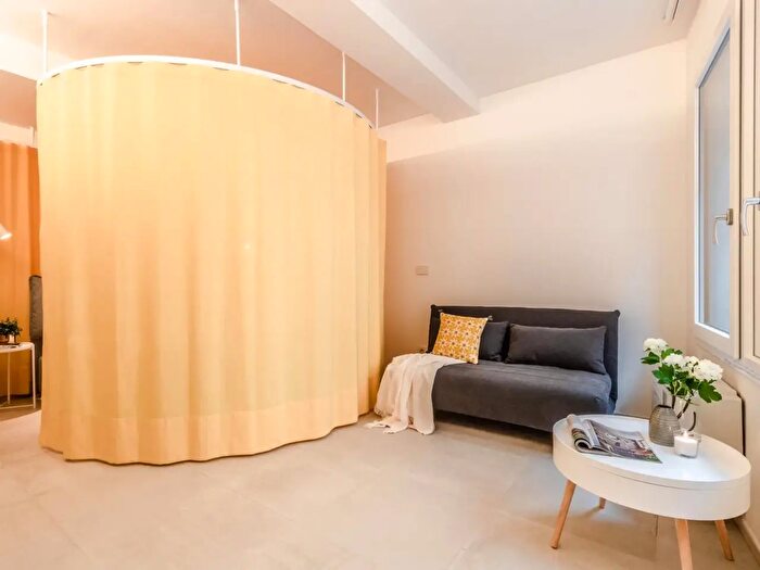 Appartamento monolocale in affitto in Via Arienti, Bologna