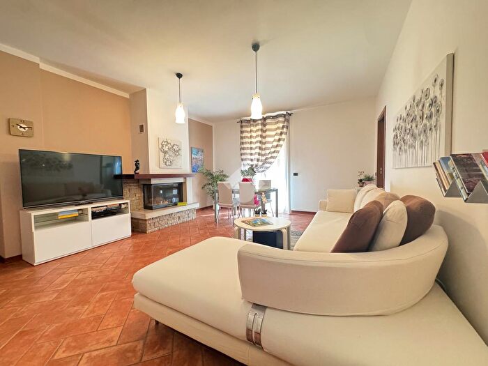 Appartamento quadrilocale in vendita in Via della Resistenza, Rubiera