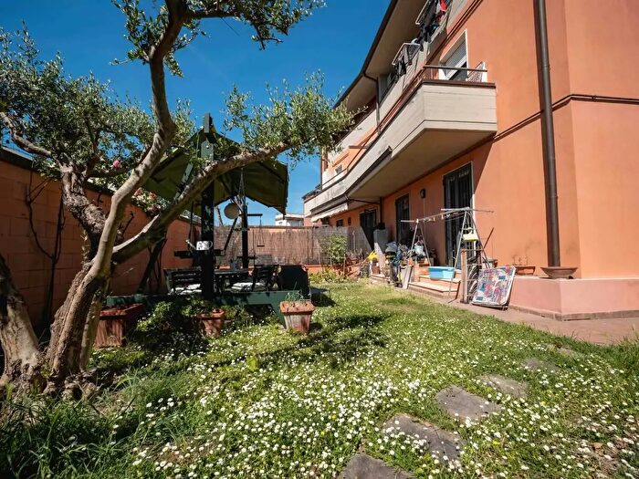 Appartamento quadrilocale in vendita in Via Stazione delle Cascine, Firenze