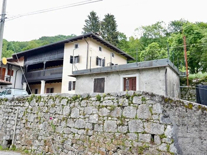 Casa con 6 locali in vendita in Clauzetto