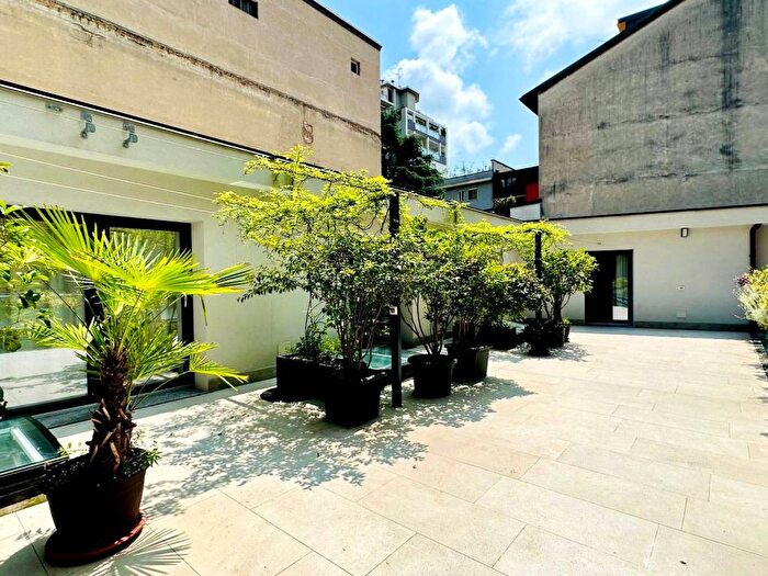 Appartamento trilocale in affitto in Via Carlo Poma, Indipendenza, Milano