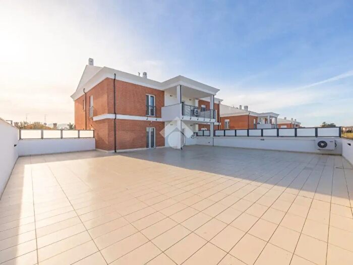 Appartamento bilocale in vendita in Via Massa di San Giuliano, Roma