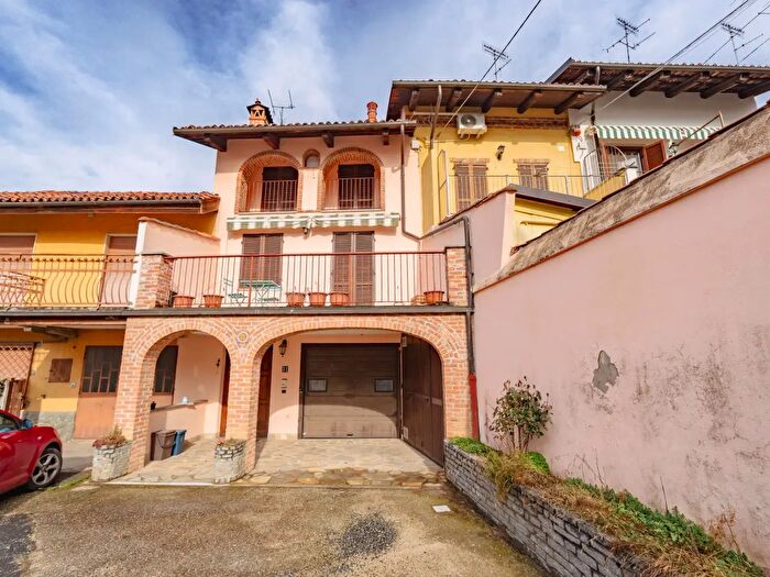 Casa quadrilocale in vendita in Via Provvidenza, Bra