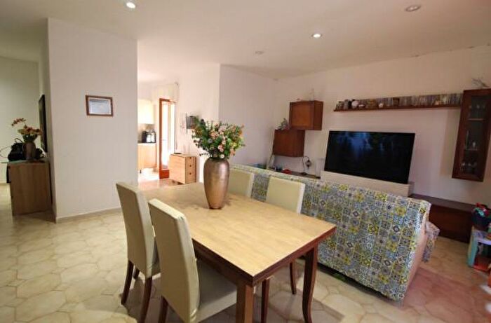 Appartamento quadrilocale in vendita in Via dei Tulipani, Monteiasi