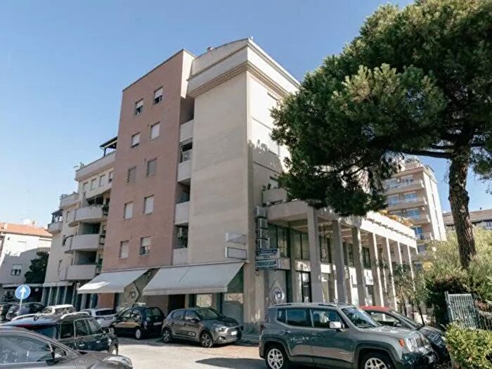 Appartamento con 9 locali in vendita in CoCo Umberto I B, Montesilvano
