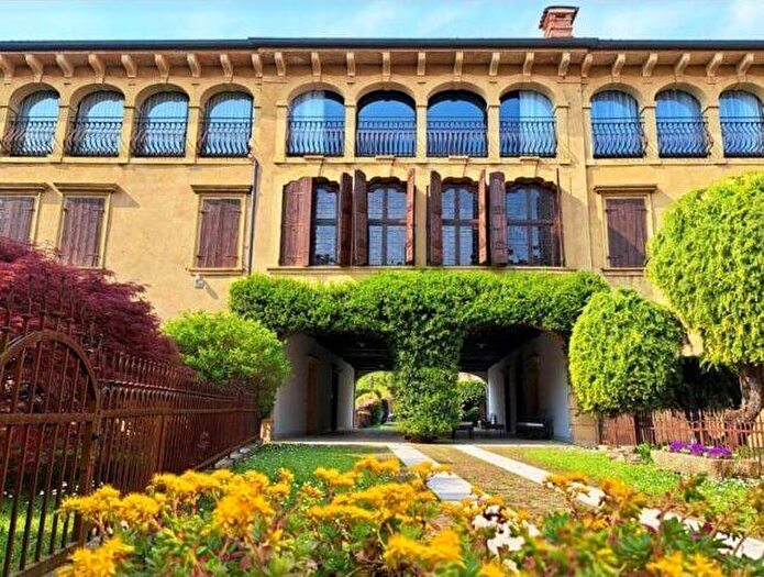 Appartamento trilocale in affitto in Centro, Pescantina