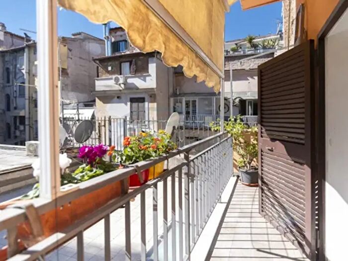 Appartamento trilocale in vendita in Via di San Francesco a Ripa, Roma