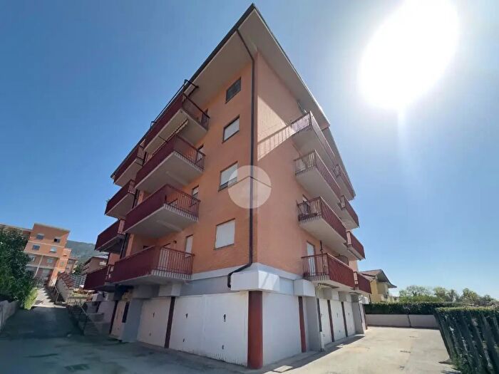 Appartamento quadrilocale in vendita in Via della Comunità Europea, LAquila