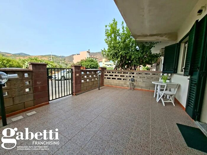 Appartamento bilocale in vendita in Via Rosate, Oliveri