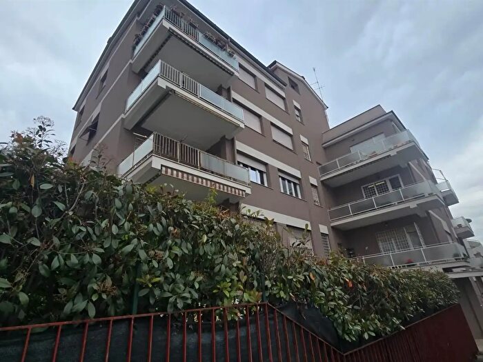 Appartamento quadrilocale in affitto in Viale Jonio, Roma