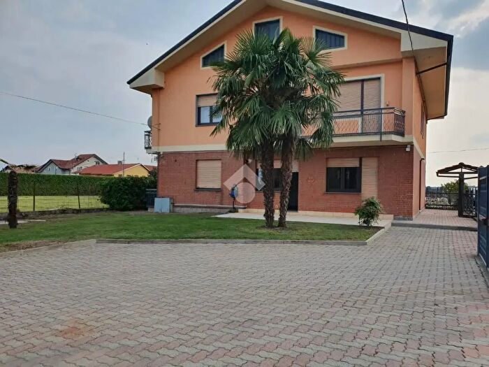 Appartamento quadrilocale in affitto in Via Canonico Maffei, San Maurizio Canavese