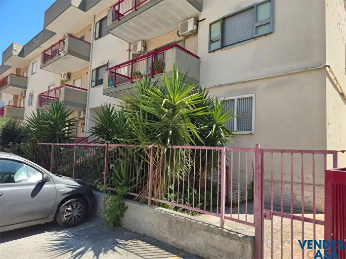 Appartamento trilocale in vendita in Via Fiieno, Adelfia