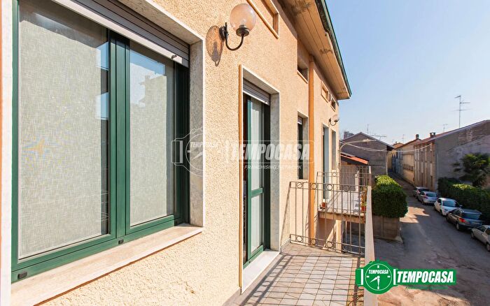 Case in Vendita e in Affitto - 3