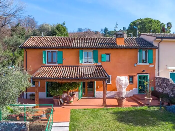 Casa con 5 locali in vendita in Srtrada Fanino, Bardolino