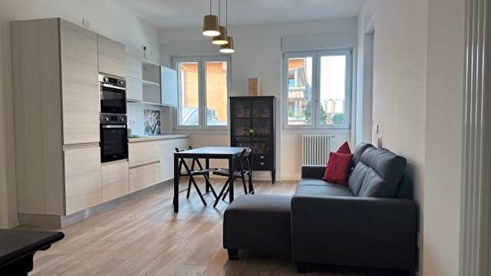 Appartamento trilocale in affitto in Via Cefalonia, Musocco, Milano