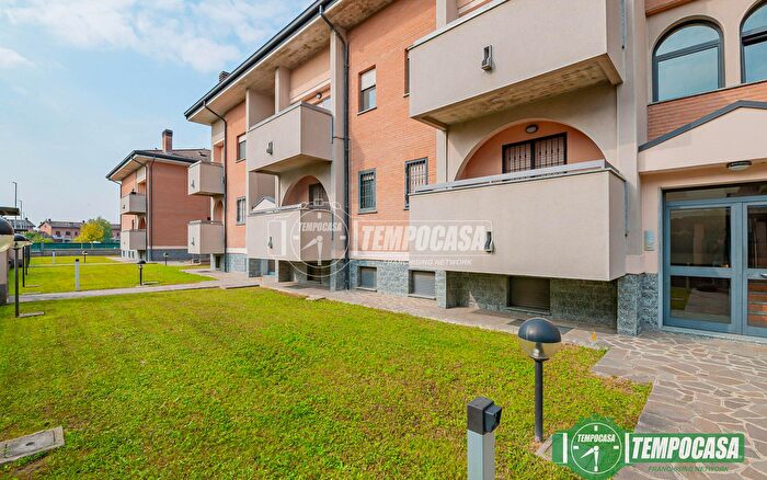 Appartamento quadrilocale in vendita in Via Padri Ladie, Casaletto Lodigiano