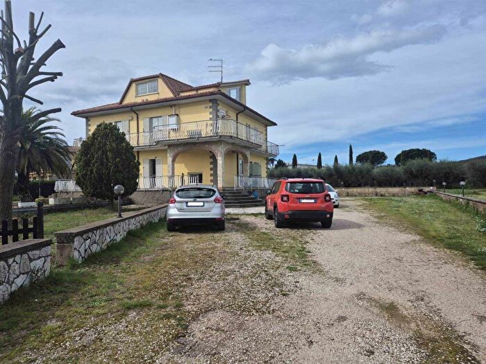 Appartamento trilocale in affitto in via san lorenzo, Fiano Romano