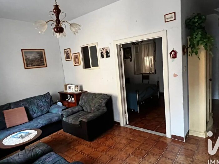 Casa con 8 locali in vendita in Via Cristoforo Colombo, Soveria Simeri