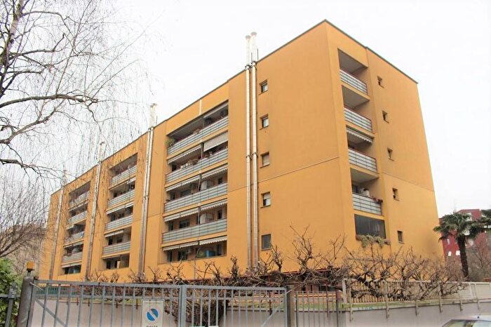 Appartamento bilocale in affitto in Via Aldo Carpi, Trenno, Milano
