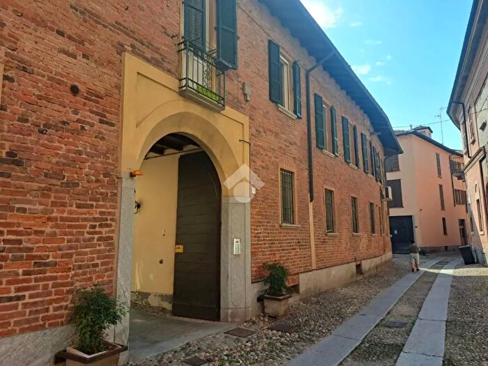 Appartamento trilocale in vendita in Via Pietro Carpanelli, Pavia