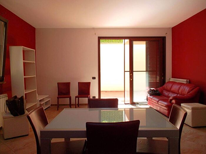 Appartamento con 5 locali in affitto in Via Patroclo, Partanna, Palermo