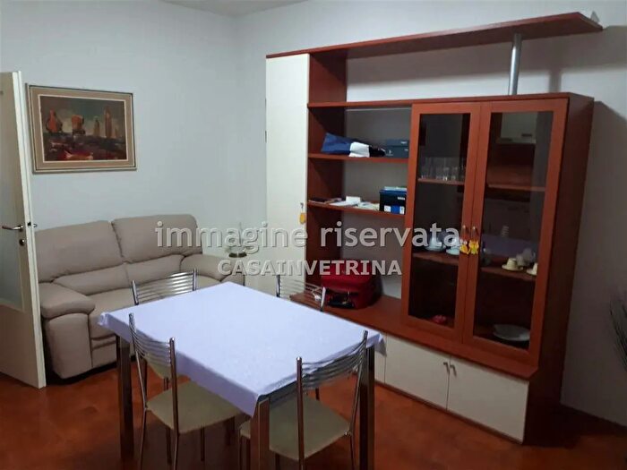 Appartamento quadrilocale in affitto in Via Perolla, Grosseto