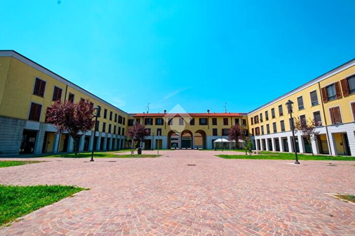 Appartamento trilocale in vendita in Piazza Marzo, Bubbiano