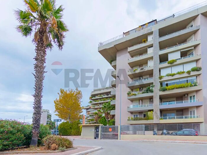 Appartamento quadrilocale in vendita in Via Lorenzo dAgostino, Bari