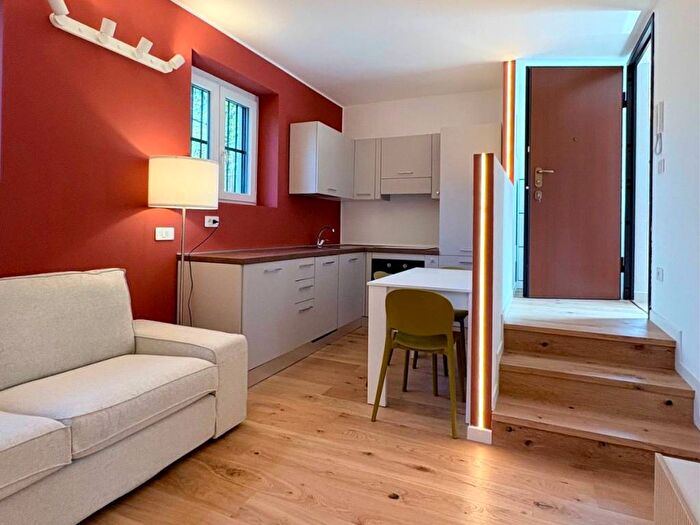 Appartamento bilocale in affitto in Via Corno di Cavento, San Siro, Milano