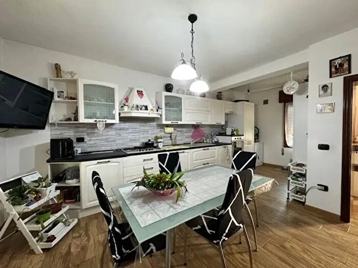 Casa con 5 locali in vendita in Villadose