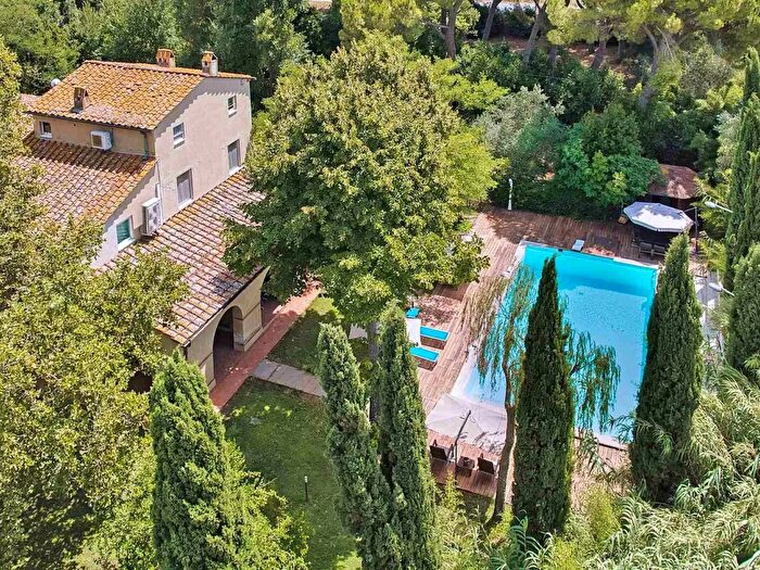 Casa con 11 locali in vendita in Strada Provinciale, Scarlino