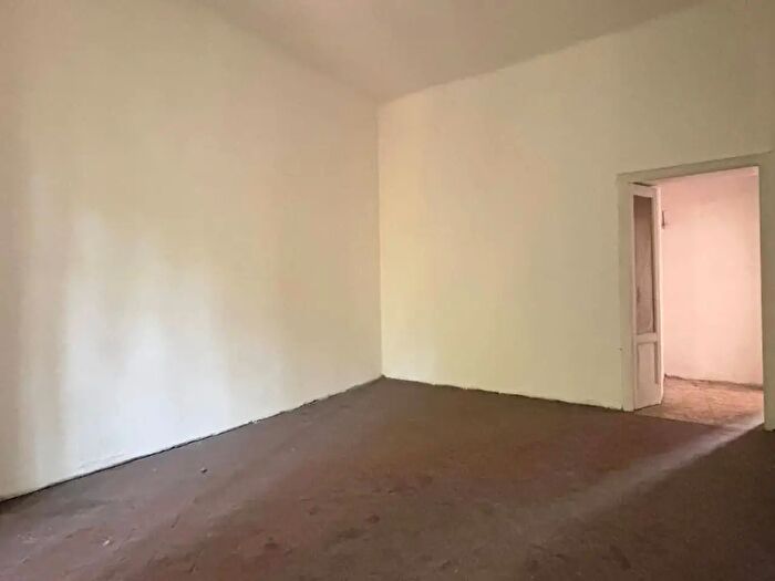 Appartamento trilocale in vendita in Via Cenisio, Milano