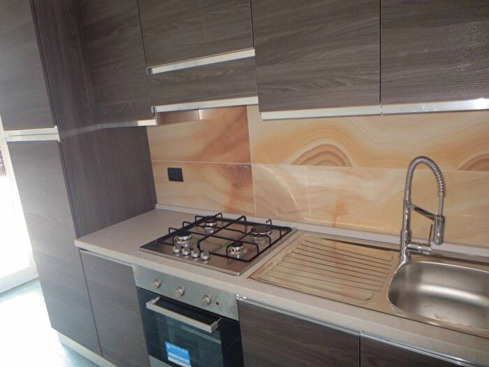 Appartamento quadrilocale in affitto in Piazza Aspromonte, Città Studi, Milano