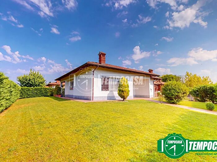 Appartamento con 5 locali in vendita in Strada della Tuara B, Novi Ligure
