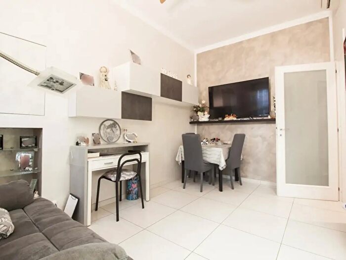 Appartamento trilocale in vendita in Via Nizza, Torino