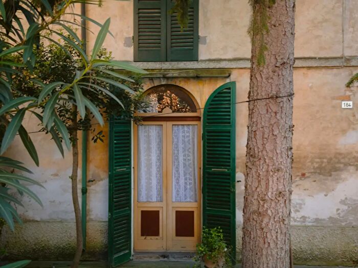 Casa quadrilocale in vendita in Reggio Emilia